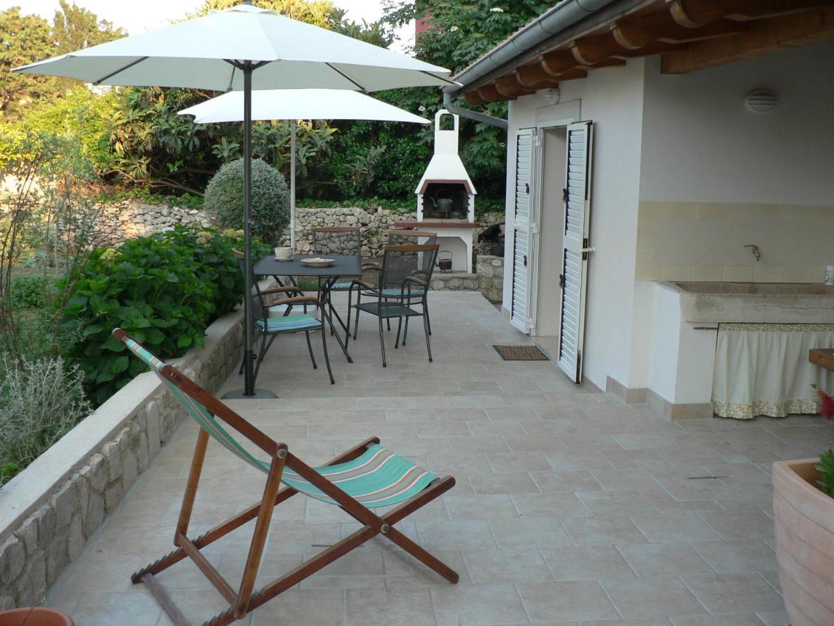 Apartments Gabri Mali Losinj Bagian luar foto