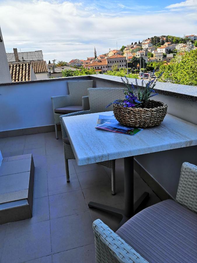 Apartments Gabri Mali Losinj Bagian luar foto
